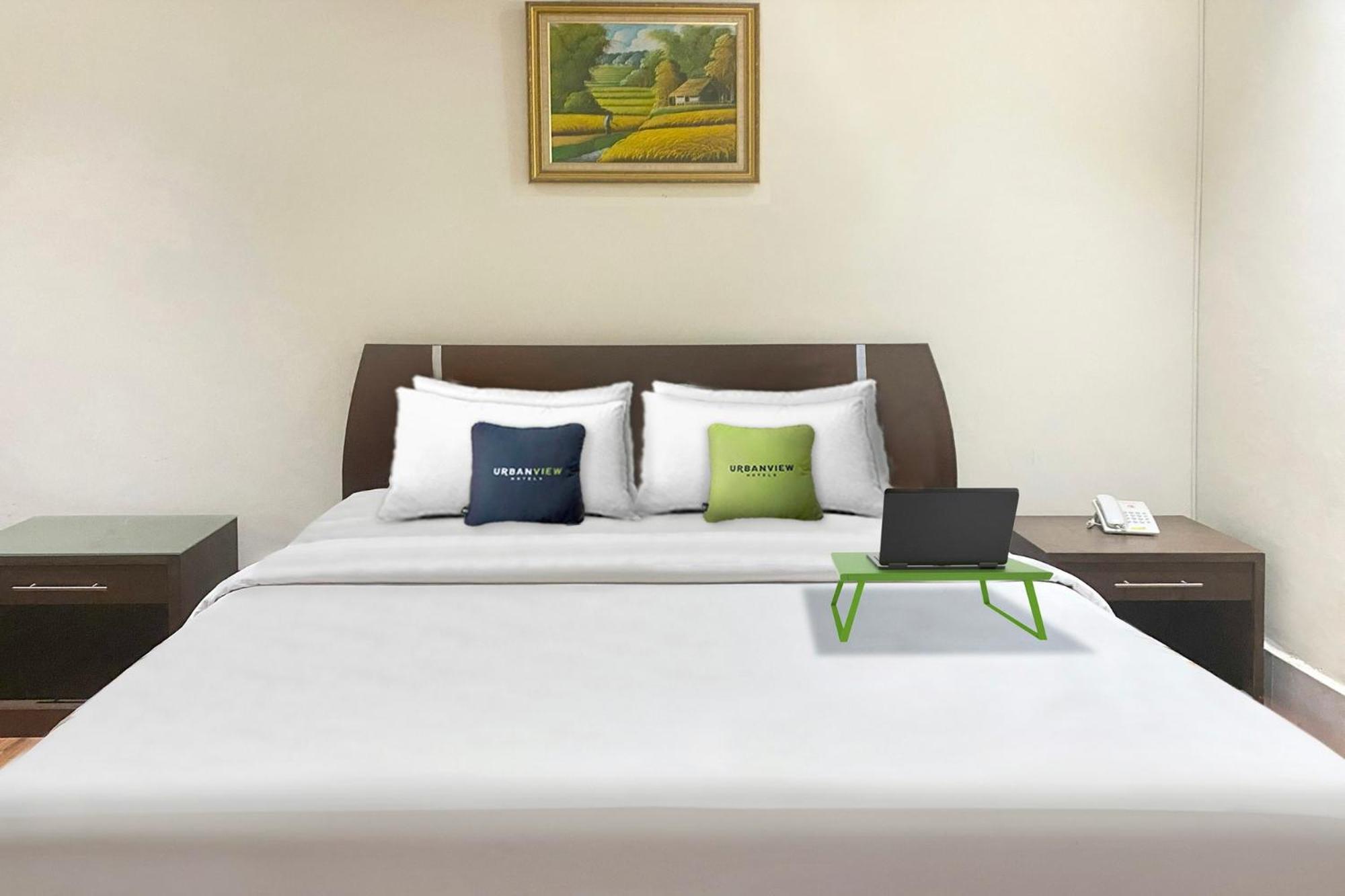 Urbanview Hotel Mulia Indah Palopo Kültér fotó